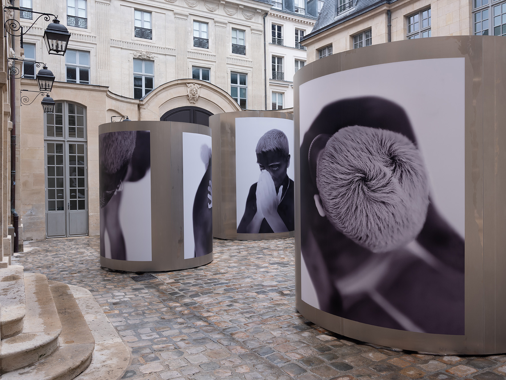 CDG X MAX RICHTER DSMP Courtyard Installation Photography_July2025-4