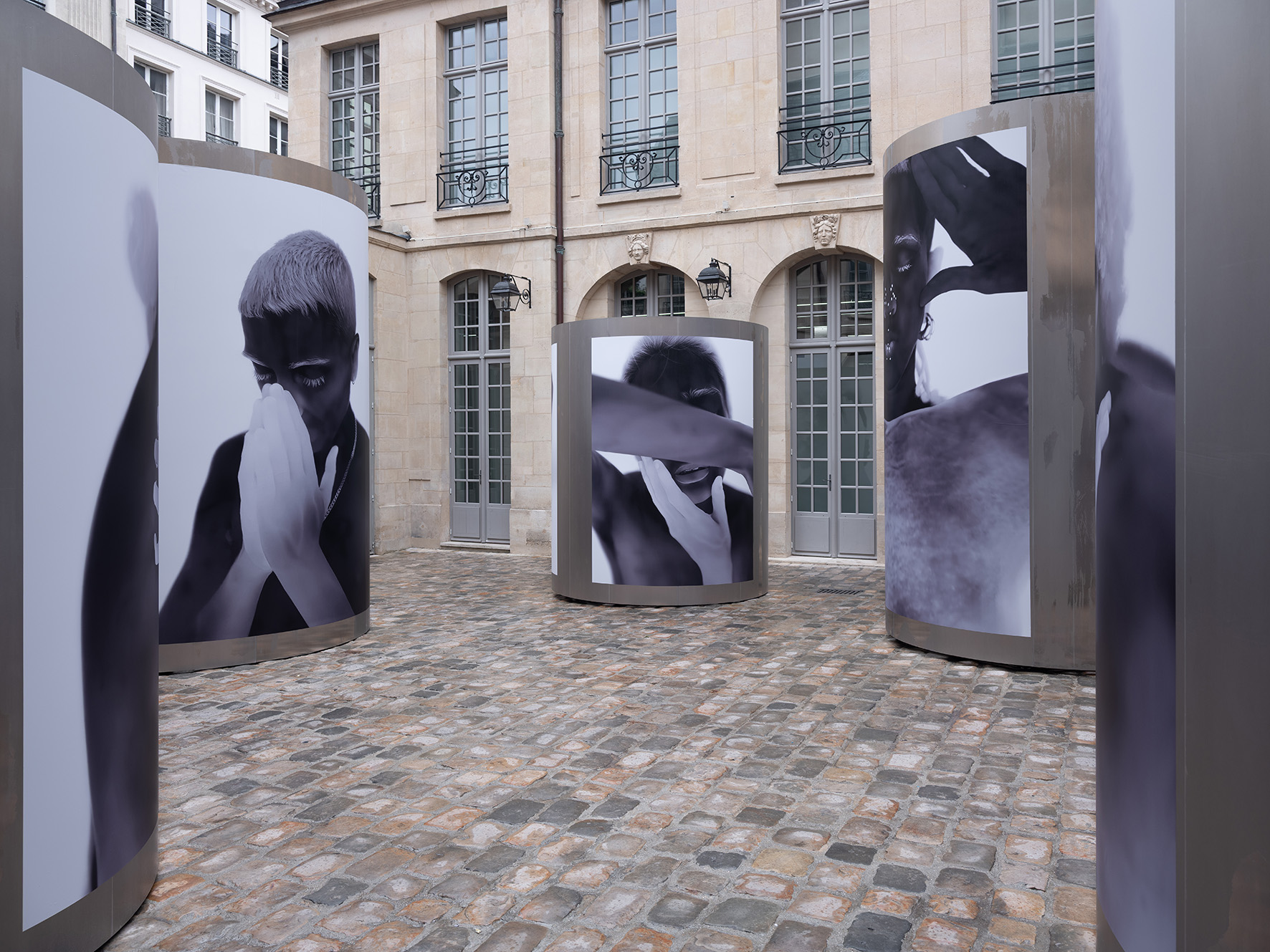 CDG X MAX RICHTER DSMP Courtyard Installation Photography_July2025-5